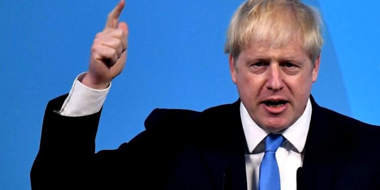 Corona : फ्रान्सनंतर इंग्लंडमध्ये दुसरा लॉकडाउन