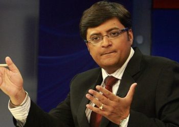 अर्णब गोस्वामी यांचे हातवारे पाहून न्यायाधीश भडकले