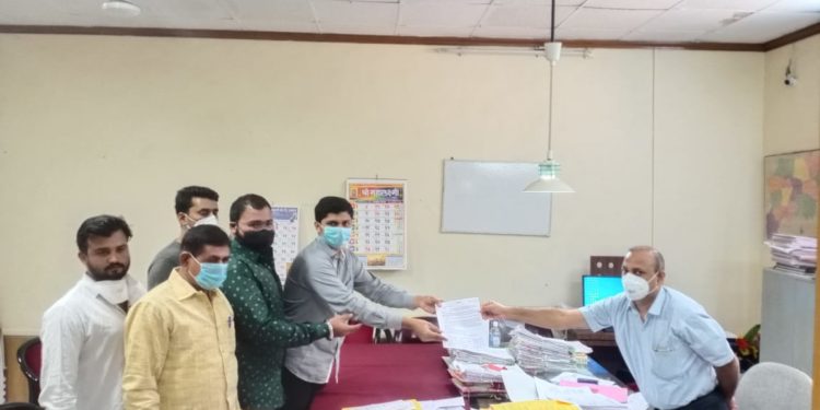 खाशाबा जाधव यांना पद्मभूषण पुरस्काराने गौरवण्यात यावे