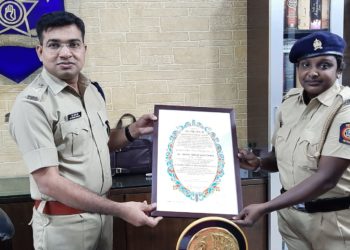 अश्विनी निकम यांना "नारीशक्ती रत्न" पुरस्काराने सन्मानित