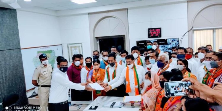 केळी उत्पादक शेतकऱ्यांच्या समस्या सोडविण्यात सरकार अपयशी : आ. महाजन