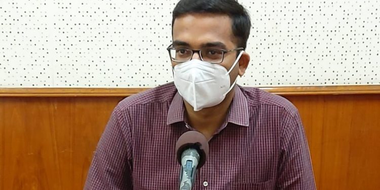 जळगाव आकाशवाणी केंद्रावर जिल्हाधिकारी अभिजीत राऊत यांची शनिवारी मुलाखत