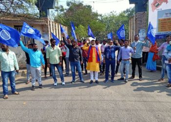 चैत्यभूमीवर अभिवादनासाठी शासनाने मुभा द्यावी - आरपीआय (आठवले गट)