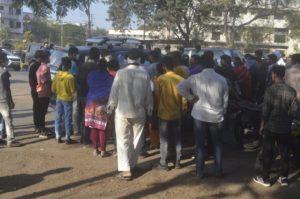 जळगावात कंजरभाट समाजाच्या स्मशानभूमीत दगडफेक