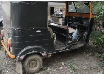 जळगावात रिक्षातुन प्रवास करणाऱ्या तीन प्रवाशांना लुटले