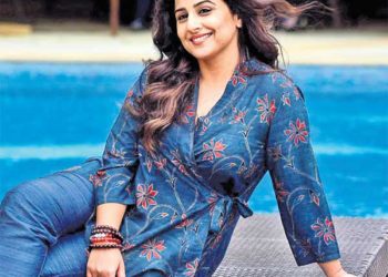 विद्याने आमदारांना नकार दिल्याने त्यांच्या टीमला गेटवरच अडवले