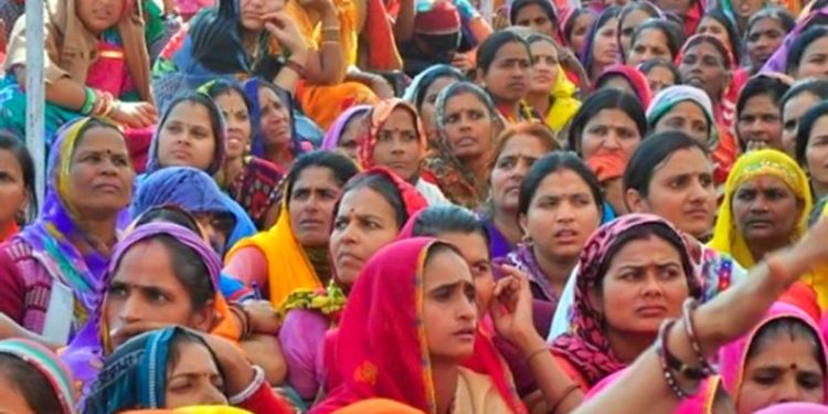 अंगणवाडी सेविकांना दोन हजार रुपये दिवाळी भेट - ॲड. ठाकूर