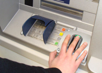 आता मोबाईल, एटीएम कार्डशिवाय काढा पैसे; जाणून घ्या