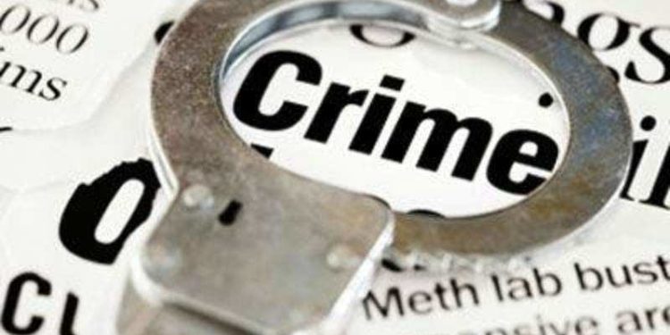 बेकायदेशीर गावठी बनावटीची दारू तयार करणारी महिला अटकेत