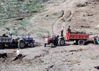 भडगाव तालुक्यातील गिरणा पात्रातून वाळू वाहतुक करणाऱ्यांवर गुन्हा दाखल