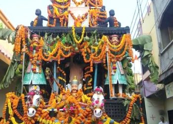 पाचोरा येथे श्री बालाजी महाराज रथाची पूजा जागेवरच