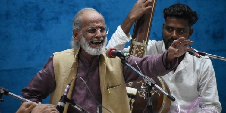 ज्येष्ठ गायक आणि संगीतज्ज्ञ पंडित दिनकर पणशीकर यांचं निधन