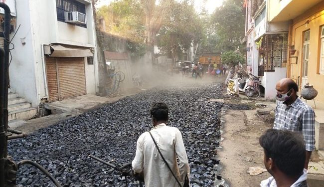 महापौरांच्या पाहणीनंतर शनीपेठेतील कामाला सुरुवात