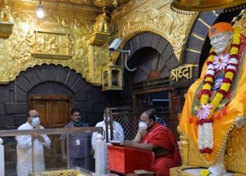 कोरोनाचे संकट दूर करण्यासाठी ना. गुलाबराव पाटील यांचे साकडे