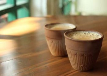 मोठी घोषणा: आता रेल्वे स्थानकात कुल्हडमधूनच चहा मिळणार