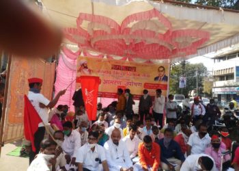 विविध मागण्यांसाठी दिव्यांग सेनेचे उपोषण