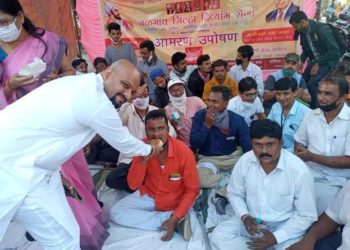 जळगावातील जिल्हा दिव्यांग सेनेच्या उपोषणाला यश