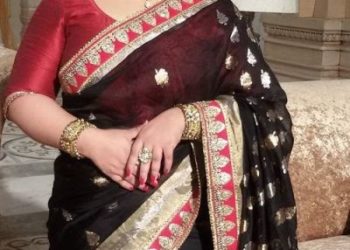 अभिनेत्री दिव्या भटनागर