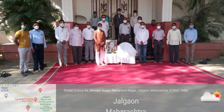 मू जे महाविद्यालयात महापरिनिर्वाण दिनानिमित्त अभिवादन