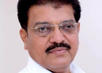 जिल्हा भूमिअभिलेख कर्मचाऱ्यांप्रकरणी आ. राजूमामा भोळेंची तक्रार