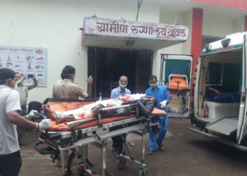 चोपडा - यावल मार्गावर भिषण अपघात; एक महीलेसह चार जखमी