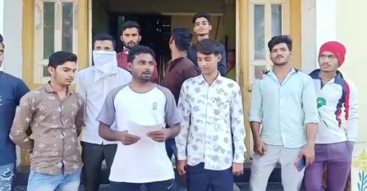 यावल येथे हायमस्ट, पथदिवे बंद असल्याने नगर परिषदेकडे तक्रार