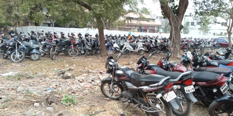 शासकीय वैद्यकीय महाविद्यालयात वाहन पार्किंगची सुविधा झाली अद्ययावत