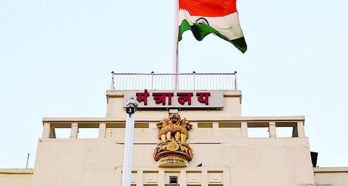 आता महाराष्ट्रात सरकारी कर्मचाऱ्यांना नवीन ड्रेस कोड