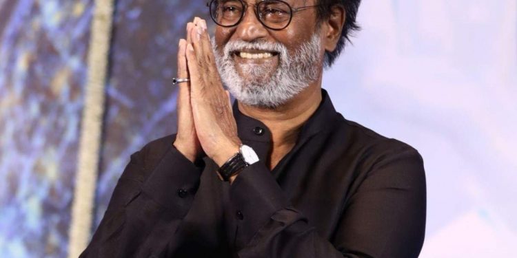 अभिनेता रजनीकांत यांचा राजकारणातून बाहेर पडण्याचा निर्णय