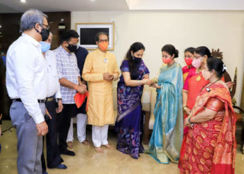 अभिनेत्री उर्मिला मातोंडकर यांनी केला शिवसेनेत जाहीर प्रवेश