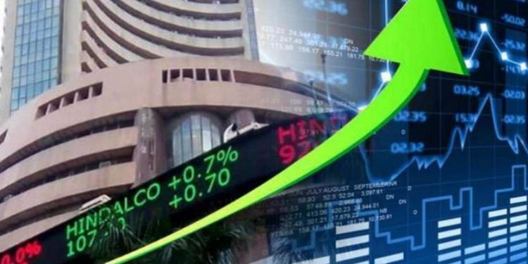 सेन्सेक्सने वेग वाढविला आणि 426 अंकांनी वाढले