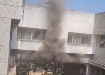 नाशिक महापालिकेत शिवसेना गटनेत्याच्या कार्यालयाला आग!