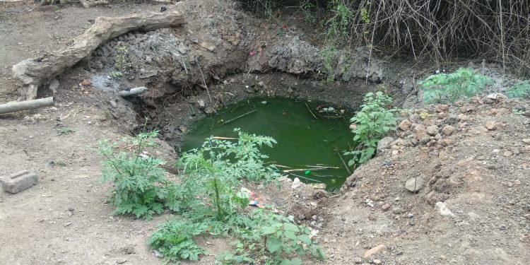 सांगवी बु गावातील आमदार निधीतुन झालेल्या गटारीचे बांधकाम अचानक बंद