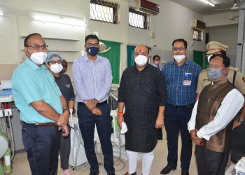 "शावैम" मधील अद्ययावत दंतोपचार विभागाची पालकमंत्र्यांसह आरोग्य उपसंचालक, जिल्हाधिकाऱ्यांनी केली पाहणी
