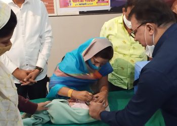 शाहू महाराज रुग्णालयात महापौरांच्या हस्ते पोलिओ लसीकरणाला सुरुवात!