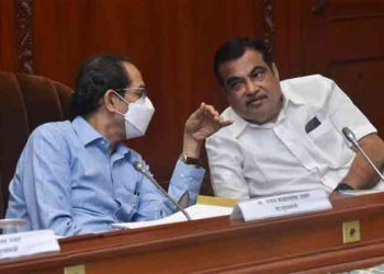 राष्ट्रीय महामार्गाच्या कामातील अडचणी तातडीने दूर करा - मुख्यमंत्री