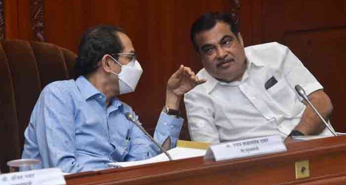 राष्ट्रीय महामार्गाच्या कामातील अडचणी तातडीने दूर करा - मुख्यमंत्री