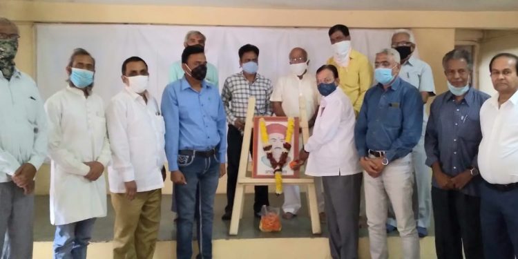 ज्येष्ठ पत्रकारांसाठी मानधनाचा लढा तीव्र करण्याचा निर्धार