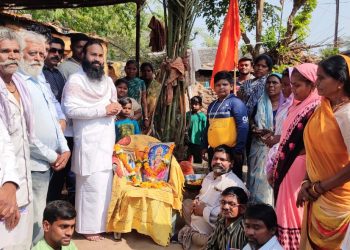 फैजपूर येथे गरीब बेघर वस्तीतून राम मंदिर निधी संकलनास सुरुवात
