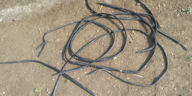 तालुक्यातील वावडदा परिसरात शेतपंप्पाची केबल चोरी