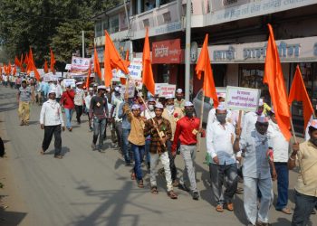 खान्देशातील मूर्तिकारांचा जळगावात मोर्चाद्वारे ‘आक्रोश’