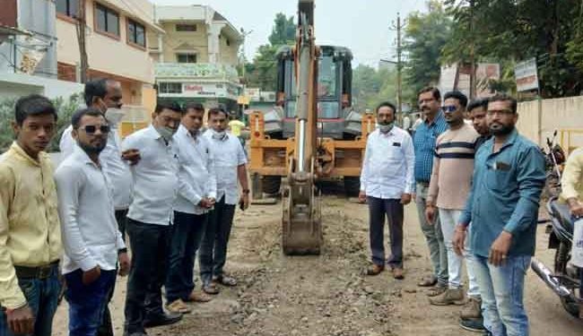 छावा मराठा युवा महासंघाच्या तक्रारीची उपमहापौरांची दखल