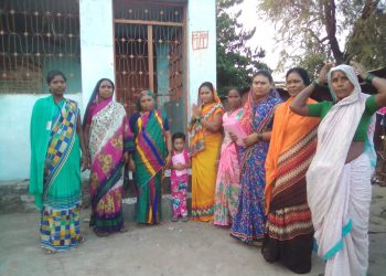 डोंगर कठोरा ग्रामपंचायतीच्या निवडणुकीसाठी सर्व उमेदवार महीलांनी केला प्रचाराचा शुभारंभ