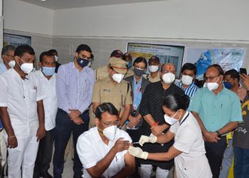 कोरोना लसीकरणाचा शुभारंभ