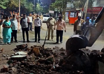 ख्वाजामियाँ दर्ग्याजवळची कबर पहाटे ५.३० ला हटवली