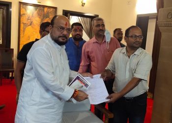 वरणगाव पाणी पुरवठा योजनेचा कार्यादेश पालकमंत्र्यांच्या हस्ते प्रदान