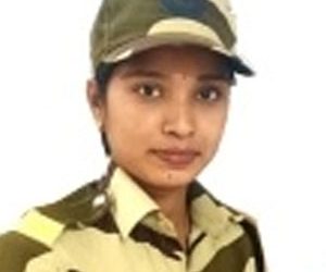 जीवाची पर्वा न करता प्रवाशाचे प्राण वाचविणार्‍या लता बंडोलेंचा सत्कार