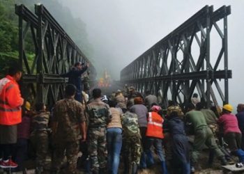 मोठी दुर्घटना ! बांधकाम सुरू असलेला पूल कोसळला; ३ जणांचा जागीच मृत्यू