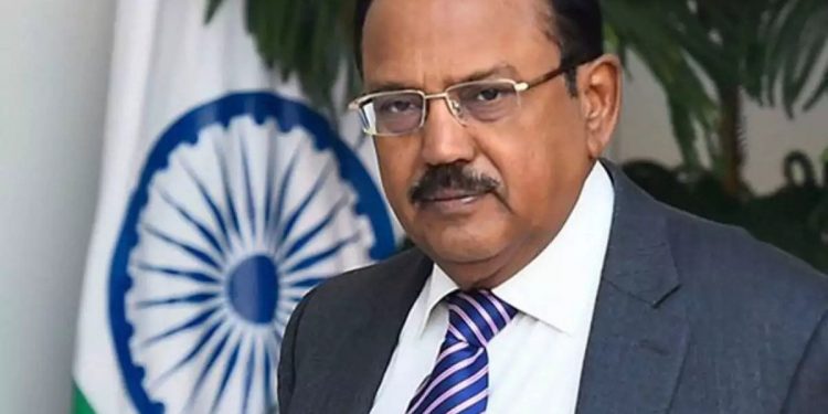 मोठी बातमी ! भारताचे राष्ट्रीय सुरक्षा सल्लागार अजित डोवाल दहशतवाद्याच्या रडारवर