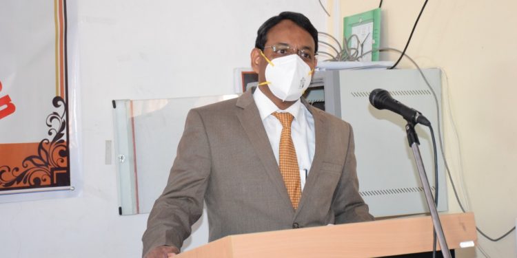 विद्यार्थ्यांनी संवाद ठेऊन शिस्त, नियोजनबद्ध शिक्षण घ्यावे : डॉ. जयप्रकाश रामानंद